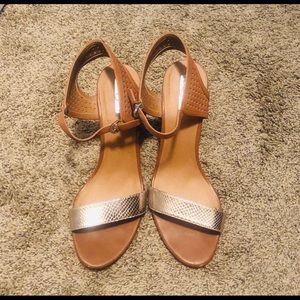 Halogen Women’s Sandals in excellent condition
